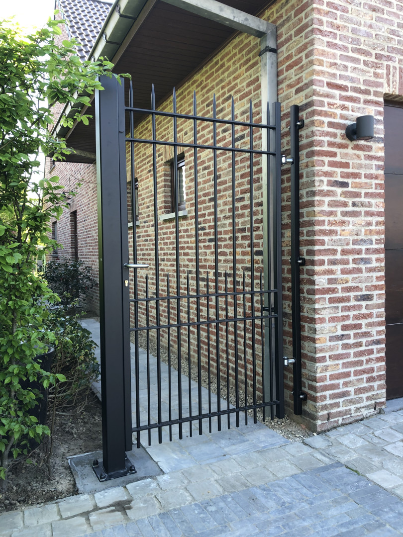 Realisatie tuinpoort van Laswerken Bellon